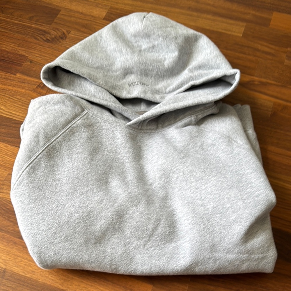 Aritzia Mega Fit Hoodie - Like New